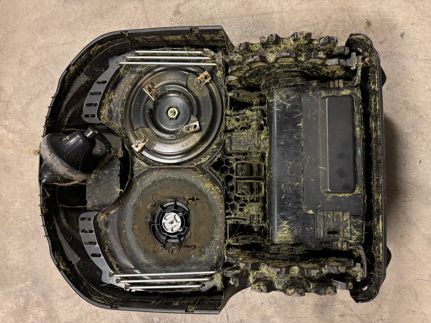Robomow RK4000 Pro delemaskin